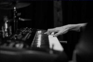 Keyboardist Playing neo-soul